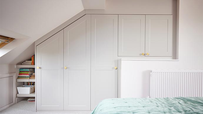 9 Alcove Wardrobe Ideas that add style to your room
