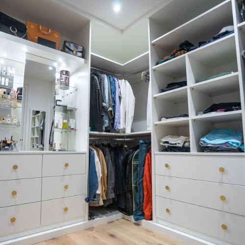 Maddie’s Walkin Wardrobe helps her to be beautifully organised