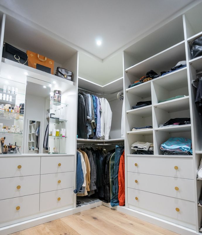 Maddie’s Walkin Wardrobe helps her to be beautifully organised