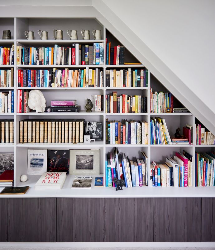 Tailormade bookcase for a loft reading room