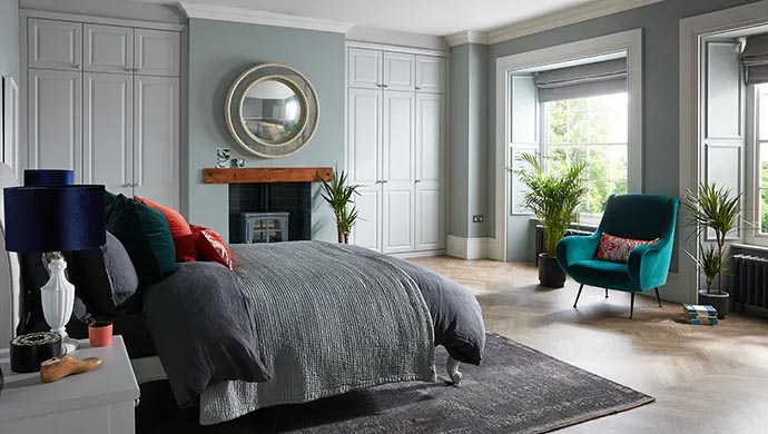 Fitted Wardrobes Around Chimney Breasts